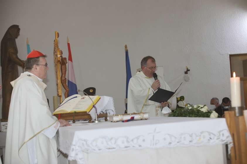 Blagdan sv. Josipa s Kardinalom Rektor mons. Sente pozravlja kardinala i učesnike.