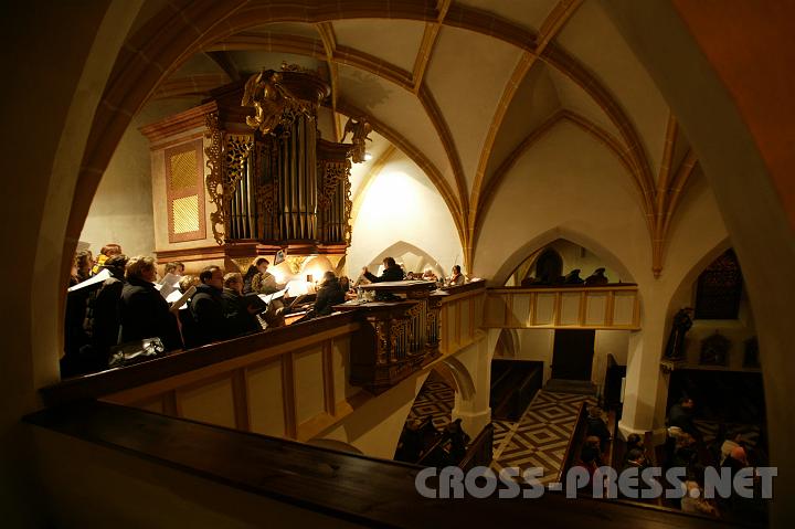 2008-01-05_19.40.09.JPG - "Pastoralmesse in G" von Kempter der Gesangsklasse der MS Aschbach und St.Peter/Au unter der Leitung von Markus Schmidbauer.