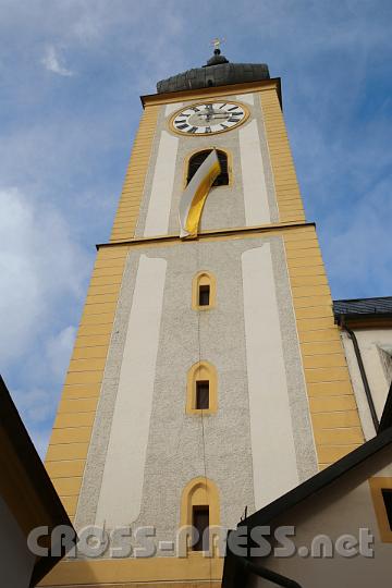2013.11.10_12.14.44_01.jpg - Die Waidhofener Stadtpfarrkirche wurde in den letzten Monaten renoviert: die Altarweihe war ein schönes Fest.