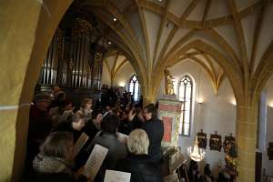 Epiphanie-Messe mit P.Jacobus Pfarrchor und -orchester unter der Leitung von Josef Sturm führten die Pastoralmesse von Karl Kempter auf.