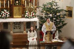 Epiphanie-Messe mit P.Jacobus Begrüßung von Pfr. P.Jacobus Tisch.