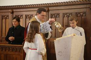 Epiphanie-Messe mit P.Jacobus Inzensierung des Evangeliars.