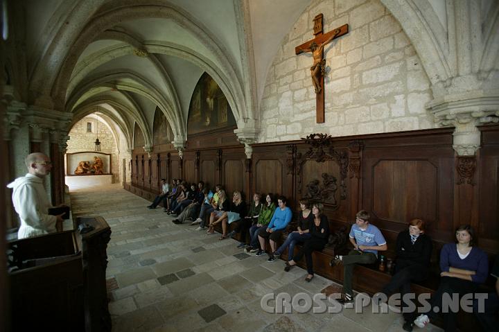 2008.07.05_08.39.32.JPG - Fhrung durch Stift Heiligenkreuz mit Fr. Coelestin