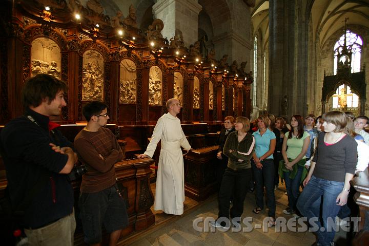 2008.07.05_09.26.11.JPG - Fhrung durch Stift Heiligenkreuz mit Fr. Coelestin