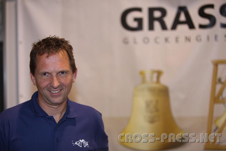 2009.10.08_17.31.15.jpg - Johannes Grassmayr aus der berhmten Glockengieer-Dynastie in Innsbruck/Wilten.