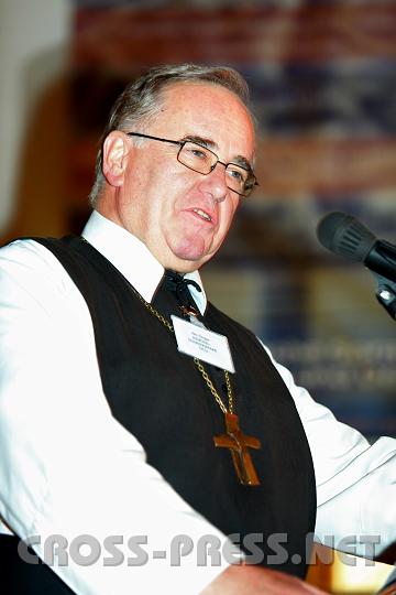 2009.11.20_14.21.20.jpg - Die Tagung erffnete der Grokanzler der Hochschule, Abt Gregor Henckel Donnersmarck.