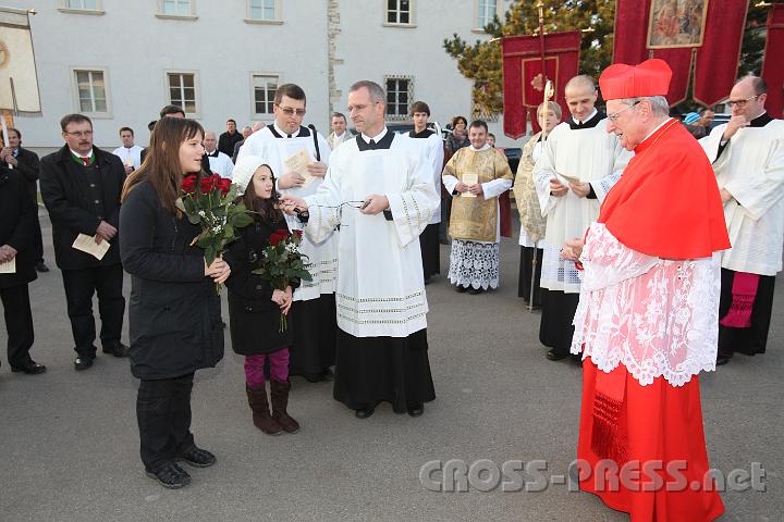 2011.11.13_16.32.03.jpg - Feierlicher Empfang Seiner Eminenz Kardinal Joachim Meisner, Erzbischof von Köln.