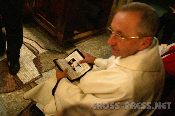 2008.09.21_09.57.11.JPG - Papst-Messe?  ;)