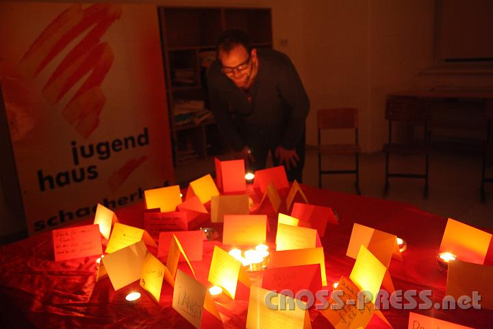 2012.10.25_20.22.53.jpg - "Momente des Lichts" vom Jugendhaus Schacherhof.
