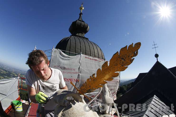 2016.08.08_09.34.29.JPG - Statue des Erzengels Michael wird restauriert.