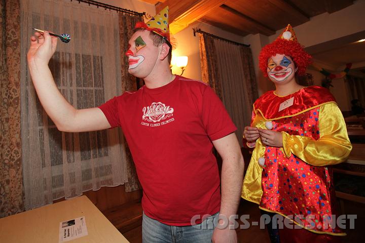 2009.02.24_21.36.20.jpg - Martin Rumayr und Angelika Weindlmayer aus St.Perer als Clowns.