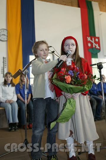2008-02-20_15.48.09.JPG - Miriam Deinhofer und Tobias Wilczacki begrten den LH mit einem Gedicht.