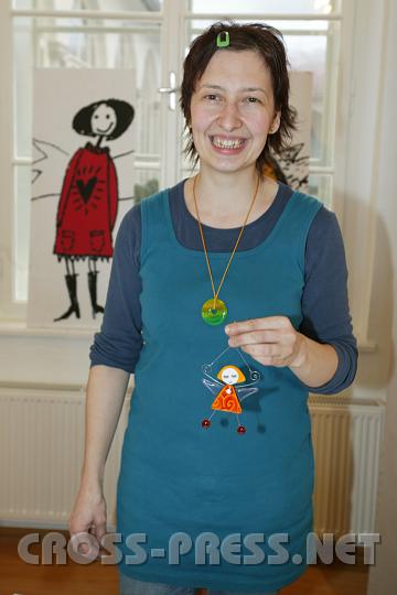 2008.11.30_13.36.26.JPG - Liebevolle Engel aus lebensfrohem Buntglas gestaltet Eva Lobmayr von krahglas.at.