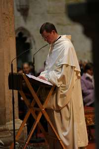 Heilige Woche 2012 im Stift Heiligenkreuz - PassionsKonzert P.Johannes Paul Chavanne liest Passionsstellen aus Evangelium nach Markus.