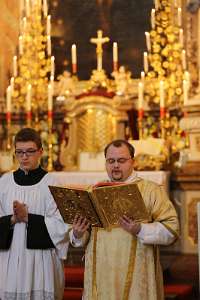 300 Jahre Prandtauerkirche Alexander, Seminarist in St.Pölten, las das Evangelium.