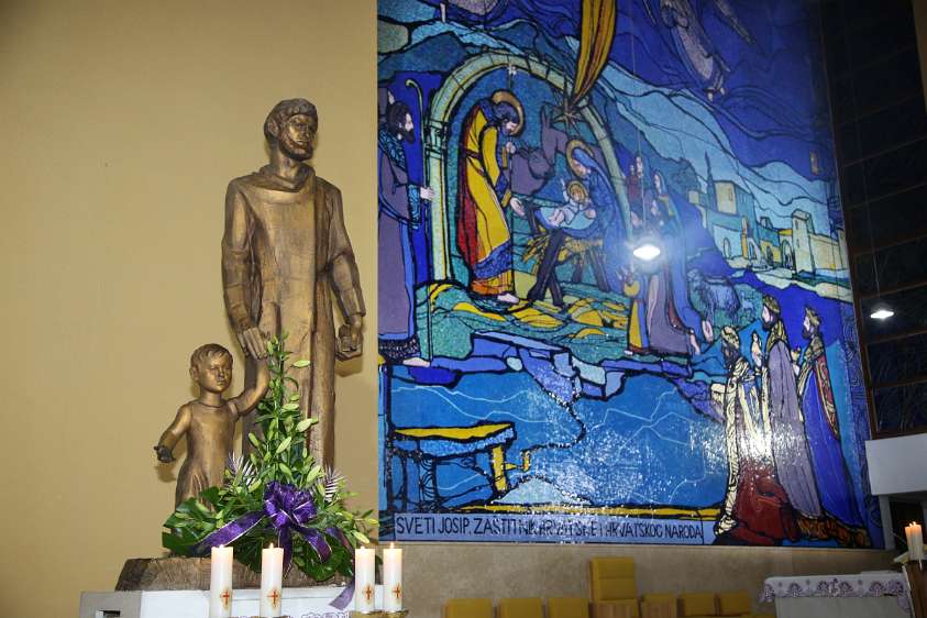 Biskup Mijo Gorski je blagoslovio novi mozaik u Nac. Svetištu sv. Josipa Kip i mozaik posvećeni sv. Josipu.
