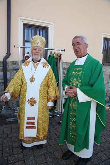 Blagoslov spomendoma bl. Kardinala Stepinca, te hodočasničkog doma Vladika em. Nikola Kekić i biskup Ivan Šaško.