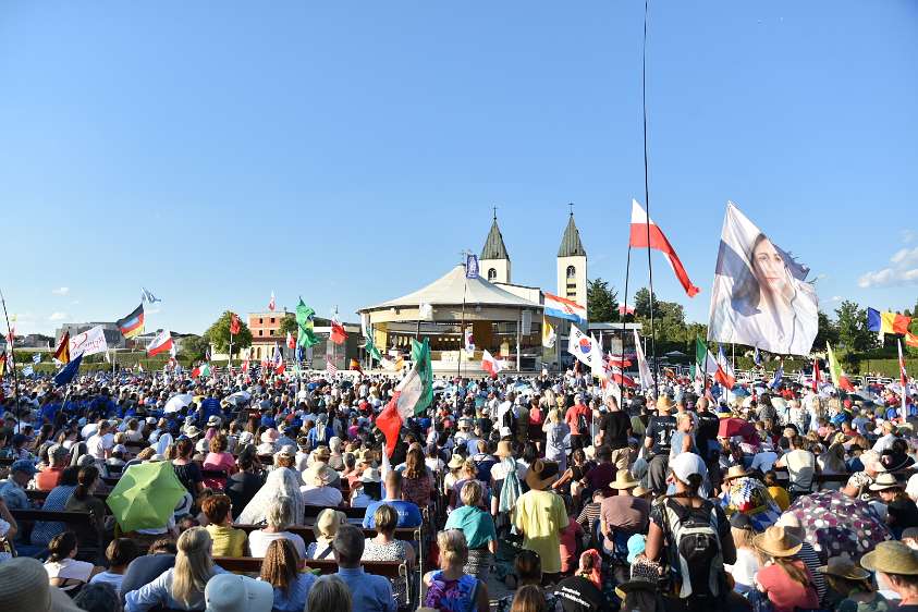 Mladifest 2022 Mladifest, das heißt: zehntausende Jugendliche kommen nach Medjugorje, um zu beten.
