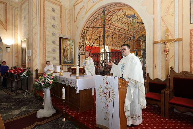 Mala Gospa na Svetoj Gori Upravitelj svetišta vlč. Ivan Marković pozdravlja hodočasnike.