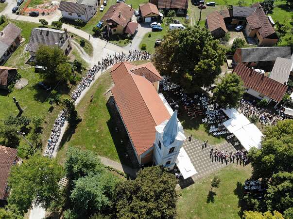 Velika Gospa u Novigradu Procesija