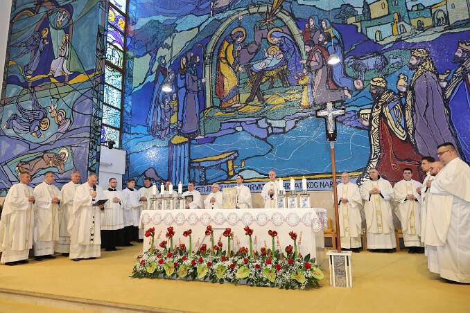 Proglašenje crkve Nacionalnog Svetišta sv. Josipa bazilikom Uvodne riječi, rektor mons. Anton Sente