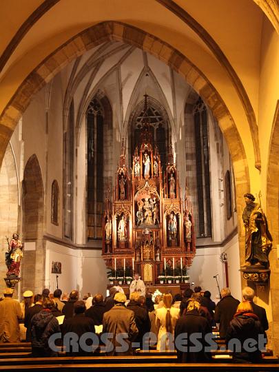 2012.11.25_17.34.42.jpg - Christkönigsmesse in der Stadtpfarrkirche St. Stephan, gleich gegenüber dem Studio.