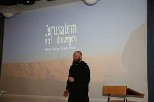 Vortrag Hw. Johannes M. Schwarz über seiner 14.000 km langen Fußwallfahrt von Lichtenstein nach Jerusalem und zurück