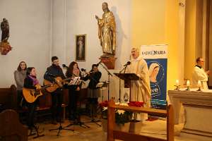 Radio Maria - Missions- und EinkehrTage Andreas Schätzle singt den Psalm.