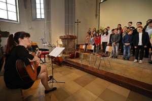 Lange Nacht der Kirchen - Haag Musikalische Darbietung der Volksschulkinder unter der Leitung von Lehrerin Andrea Leitner.