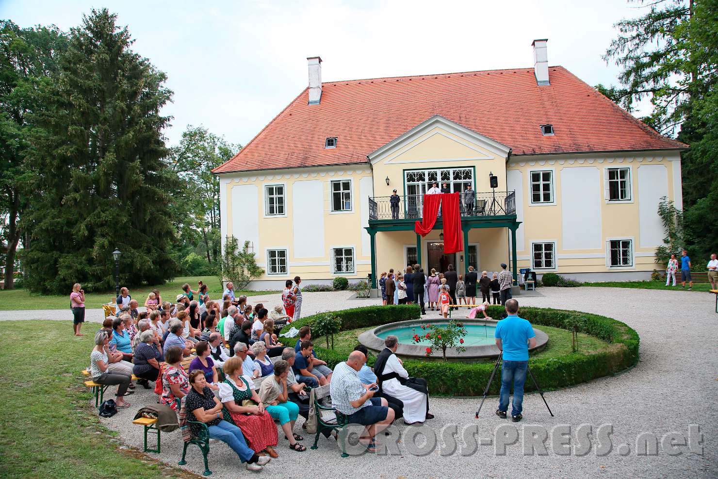 2017.07.29_18.49.09.jpg - Blick auf Schloss Haagberg