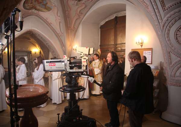 Pontifikales HochAmt am Christtag mit live ORF/ZDF Übertragung