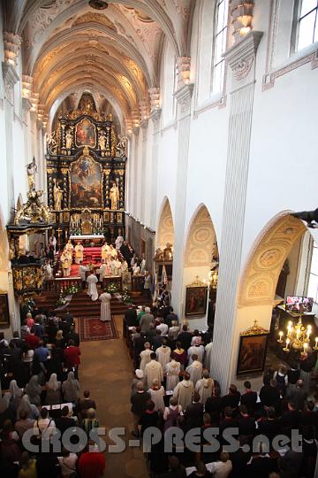 2013.06.30_15.57.10.jpg - So feierlich präsentiert sich die Stiftskirche an diesem großen Tag.