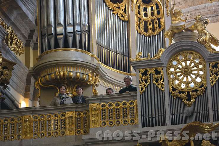 2014.05.04_16.07.26.jpg - Die riesige Sonntagberger Orgel.