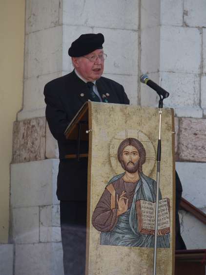 Gedenkmesse für den ÖKB Präsidenten Franz Karlinger Nach der hl.Messe hielt den Nachruf auf seinen Vorgänger, der NÖKB Präsident Ludwig Bieringer.