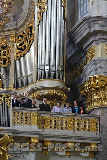 2013.05.20_11.45.04.jpg - Am Chor unter der imposanten Orgel.