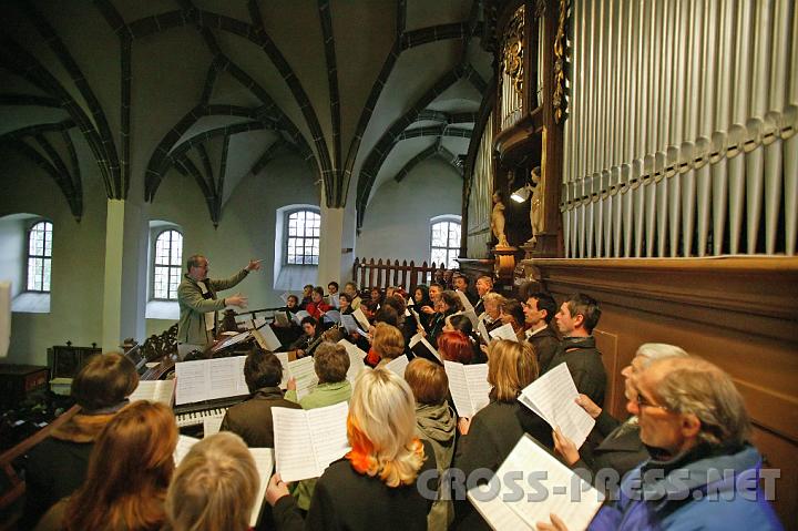 2008.10.26_10.14.45.JPG - Der Kirchenchor aus St. Radegund, dem Heimatort Franz Jgersttters, sang zusammen mit dem "Singkreis" Seitenstetten.