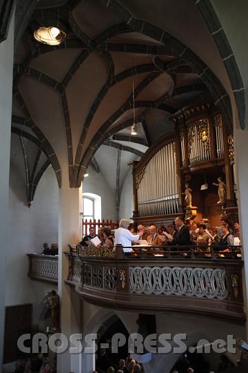 2013.06.30_09.10.35.jpg - Kirchenchor führte die "Jugend Messe" von Haydn auf.