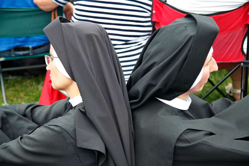 WeltJugendTag Krakau 2016 Ordensschwestern sind einander eine Stütze. :)