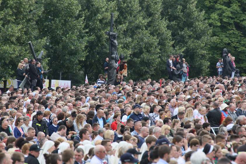 WeltJugendTag Krakau 2016 Dicht gedrängt die Gläubigen während der hl. Messe.
