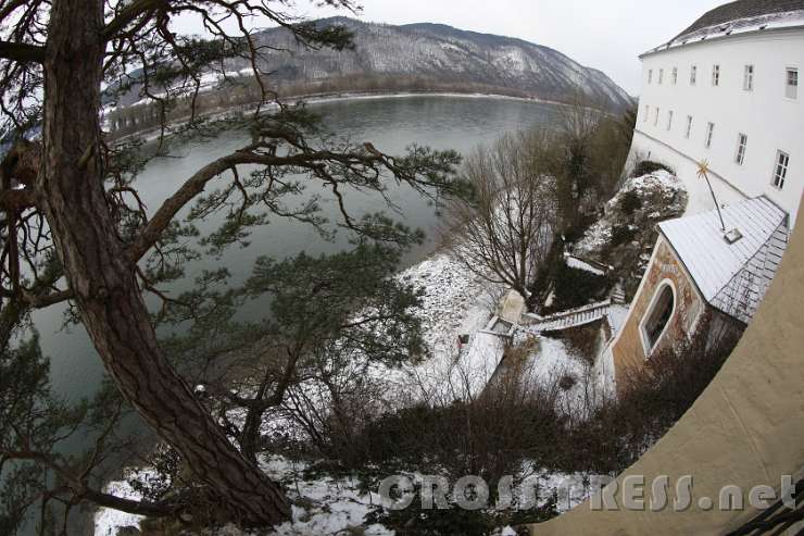 2017.01.07_14.48.06.JPG - Zugang zur Geburtsgrotte von der Donau her.