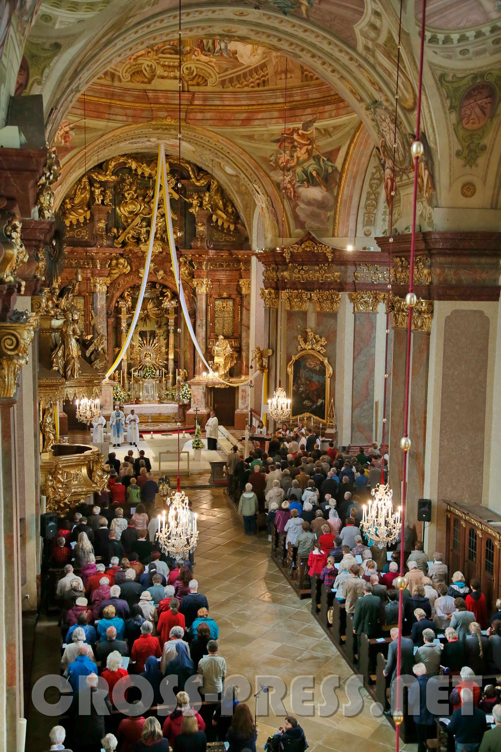 JahresWallfahrt von Radio Maria Austria Sehr gut besucht war der Gottesdienst in der Basilika.
