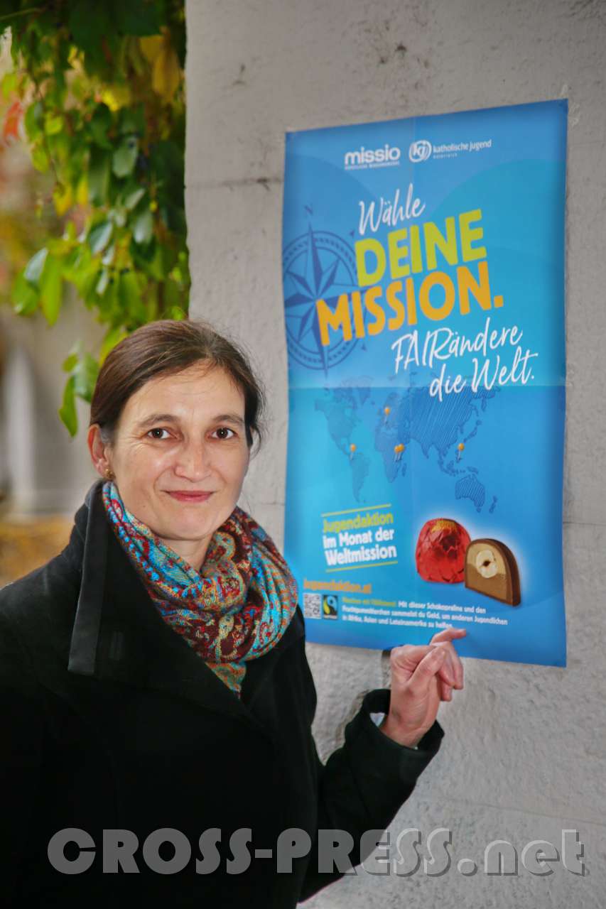 2017.10.22_13.04.59.jpg - Auch Monika Stadlbauer ist von der Missio Projekten begeistert und will die Welt FAIERändern.  O:)