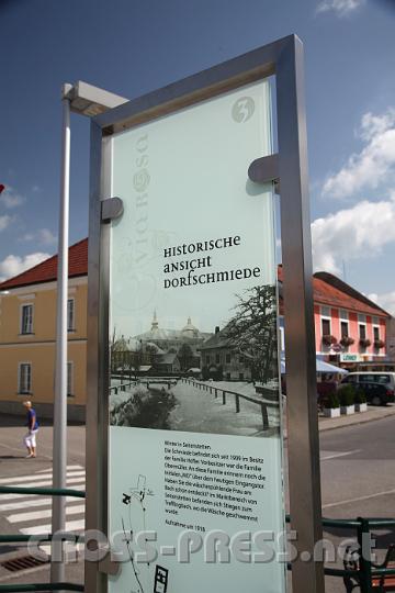 2012.06.21_10.24.57.jpg - An den Stationen des Rosenweges sind historische Ansichten von Seitenstetten abgebildet.