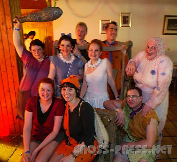 2009.01.17_22.18.58.JPG - Sieger der Einheimischen-Bewertung: "Die Flintstones" aus Krnberg.