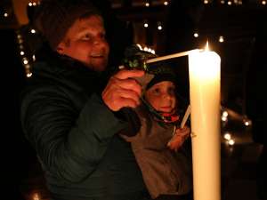 Nacht der 1000 Lichter in Langenhart Kerzen anzünden